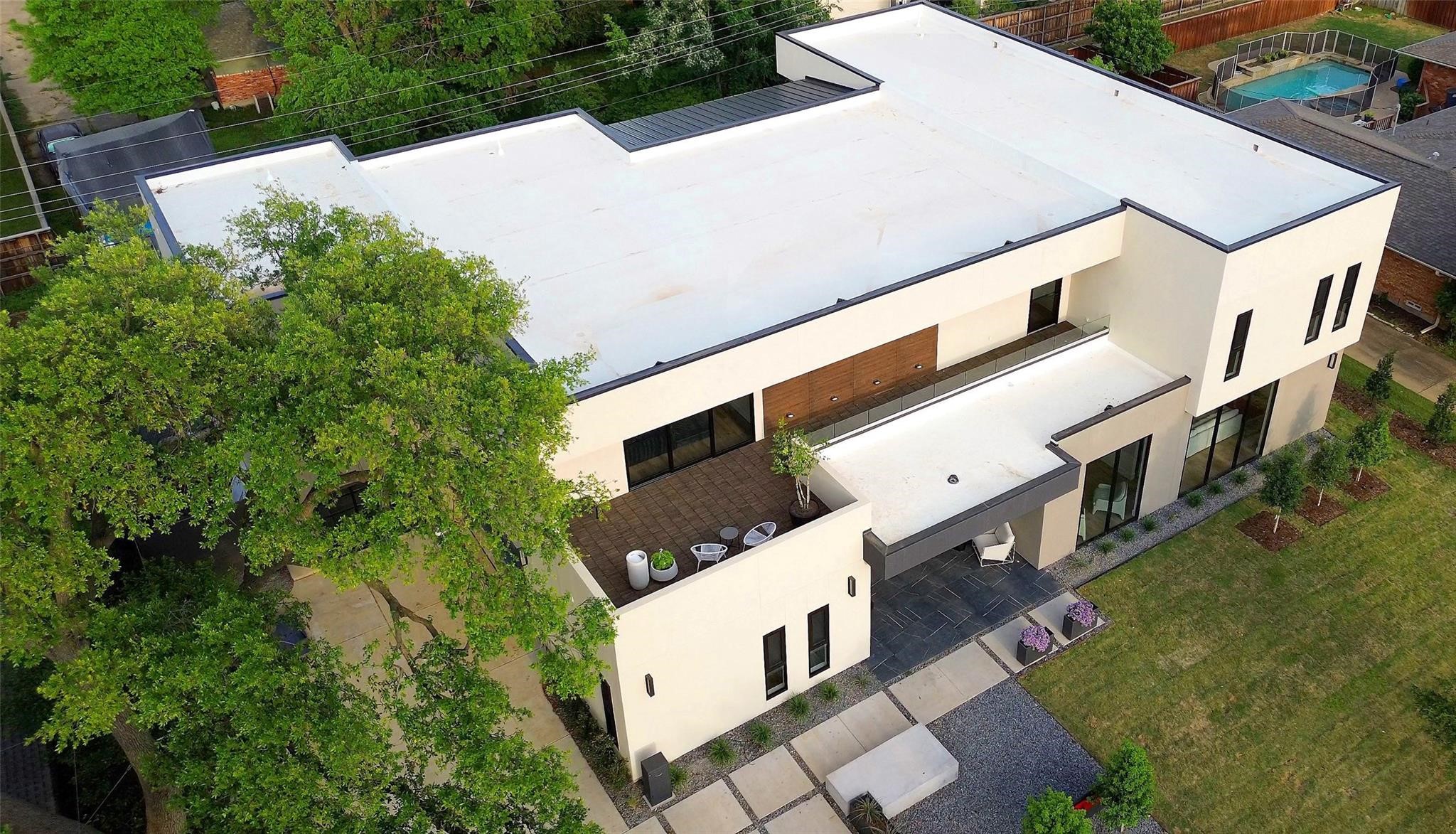 10236 Crestover Drive Dallas TX 75229