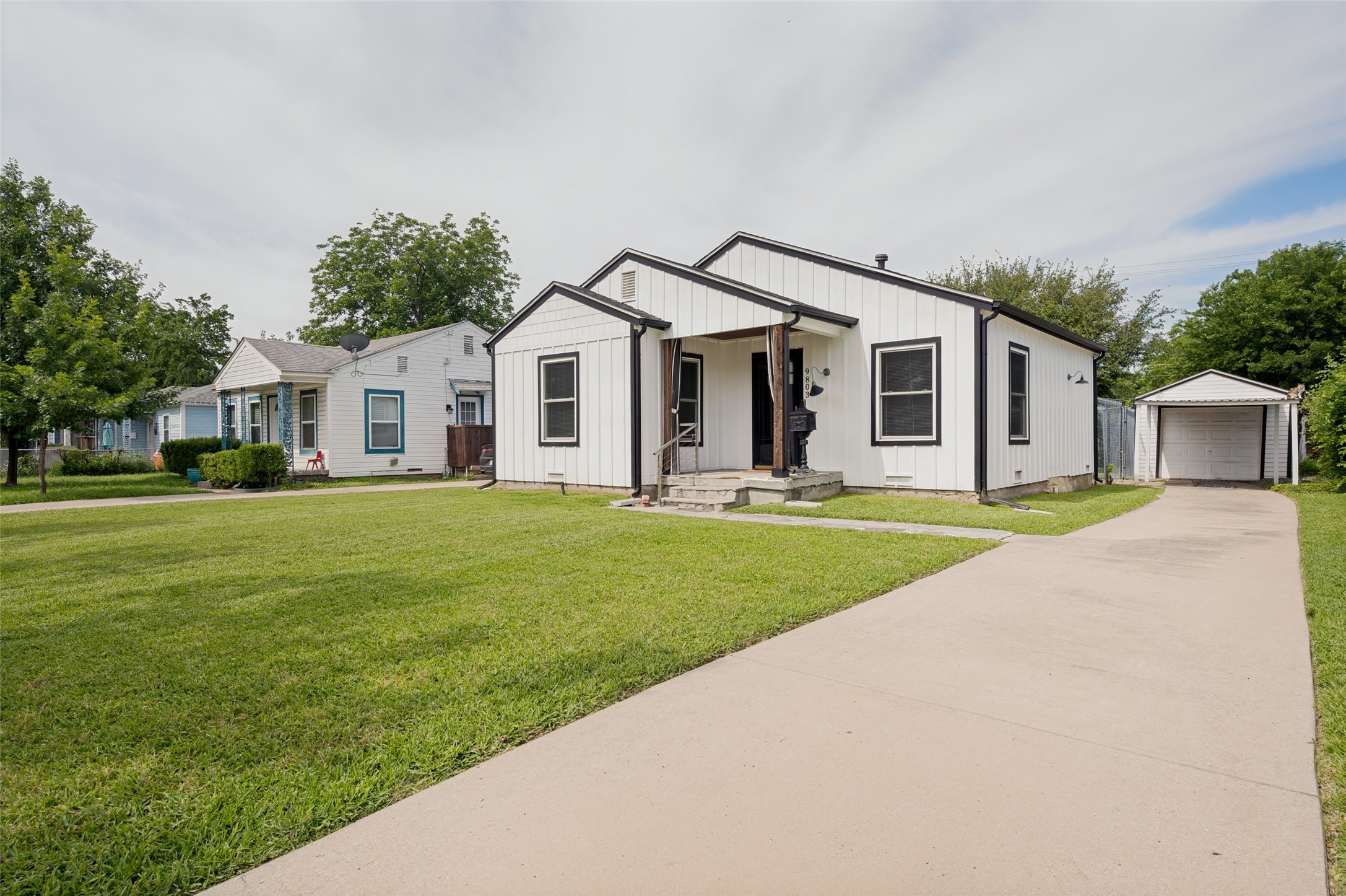 9803 Larga Drive Dallas TX 75220
