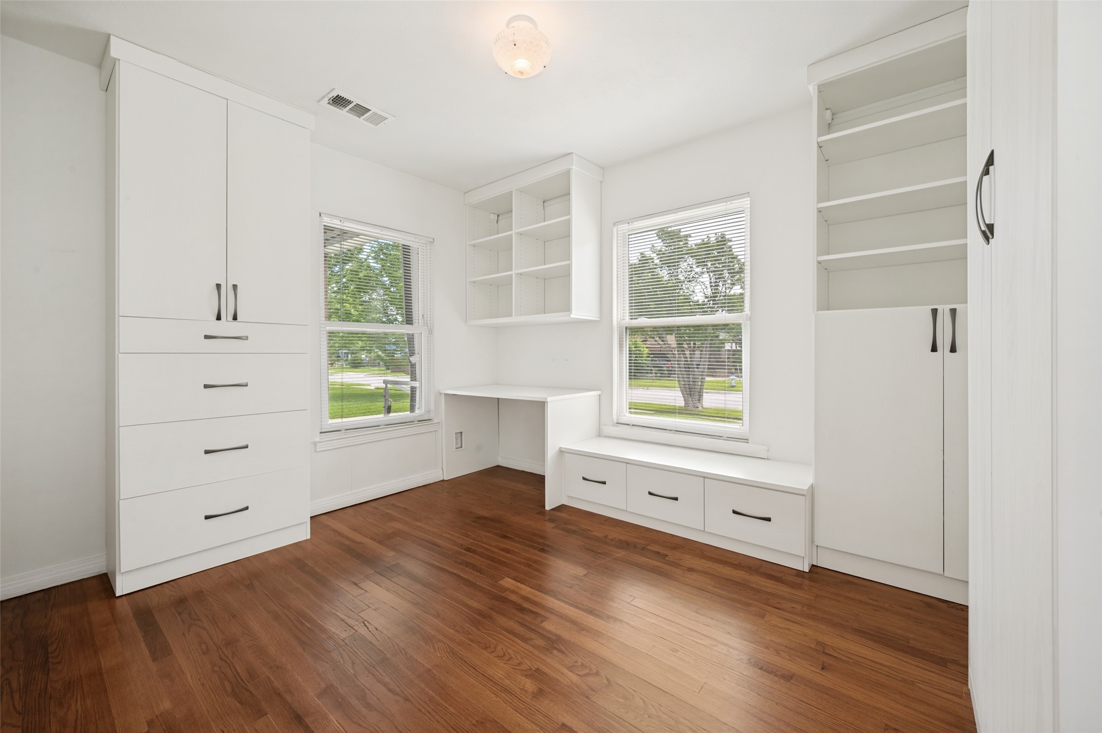 9803 Larga Drive Dallas TX 75220