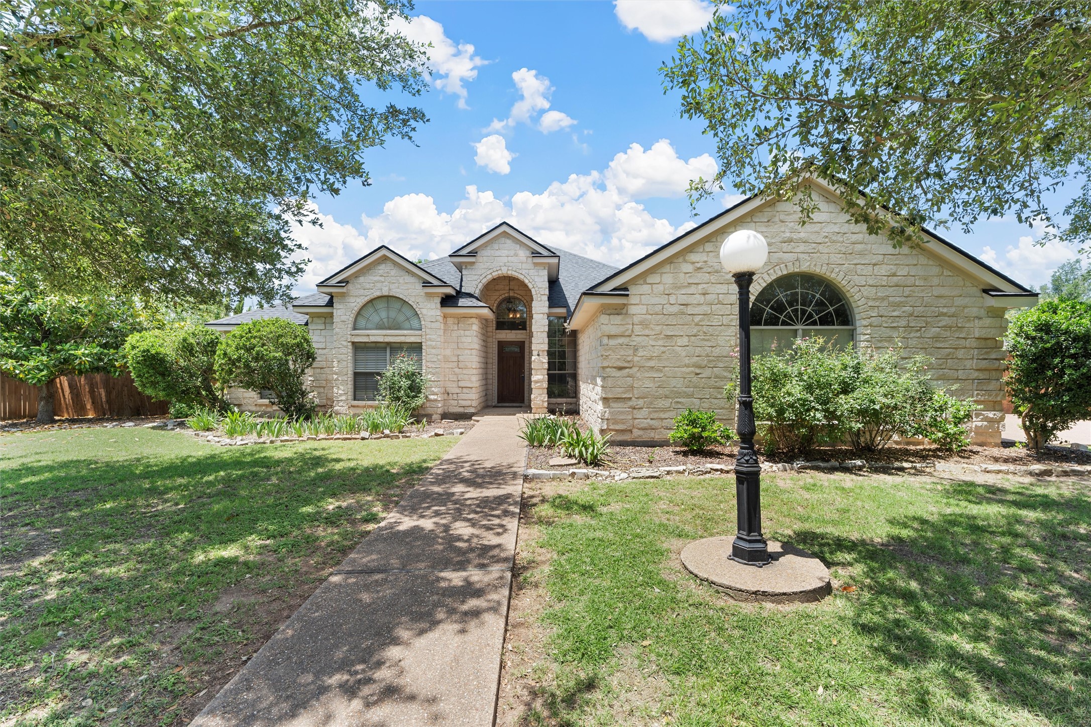 621 S Ruidoso Downs Drive Robinson TX 76706