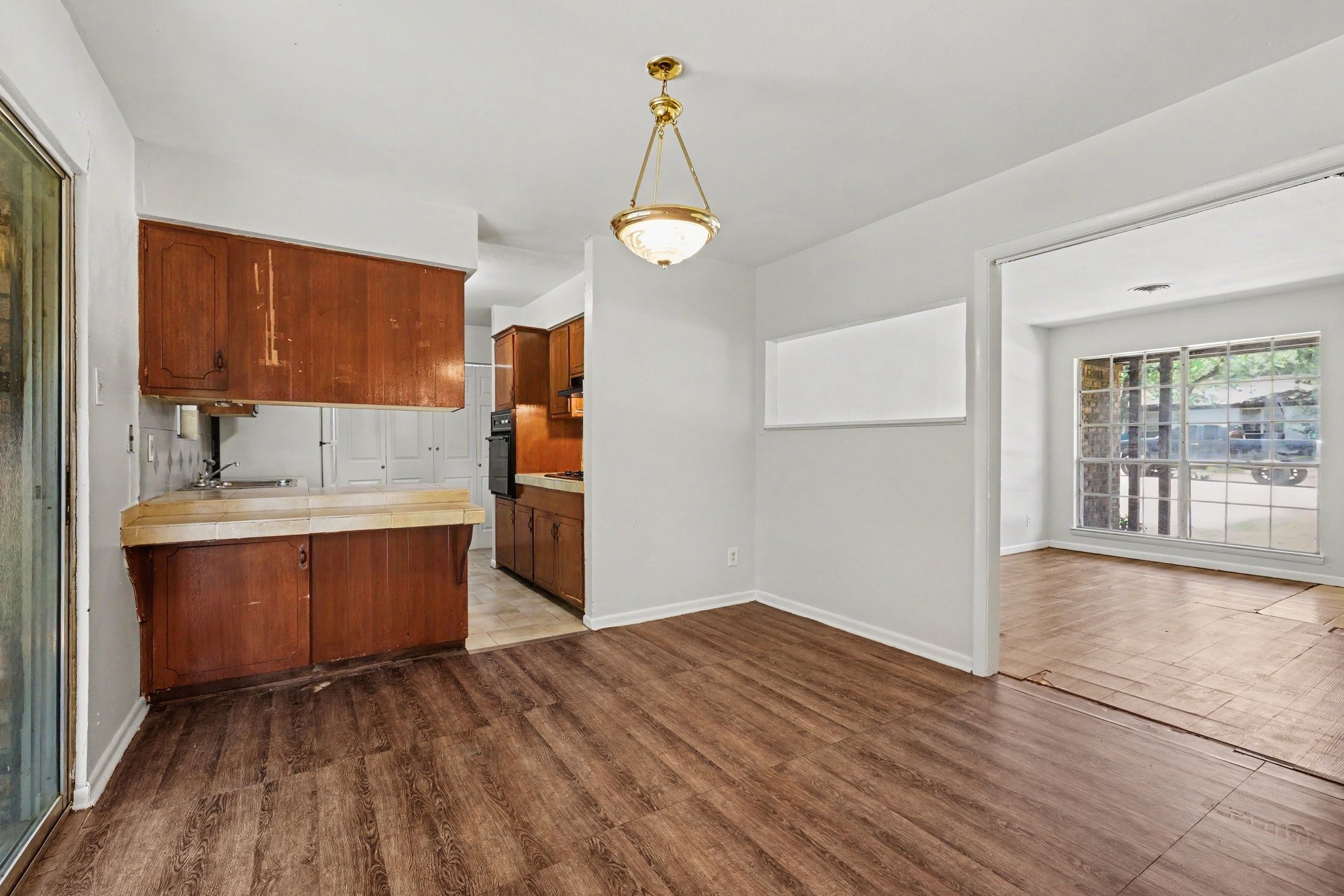 60 Somerset Terrace Bedford TX 76022