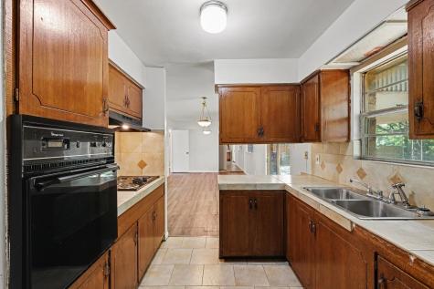 60 Somerset Terrace Bedford TX 76022