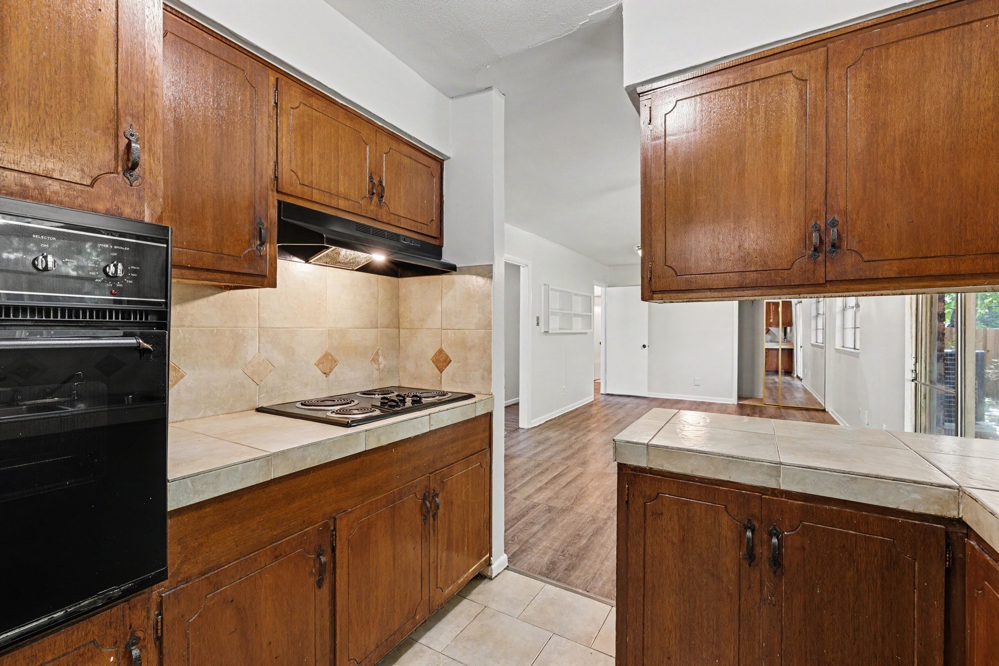 60 Somerset Terrace Bedford TX 76022