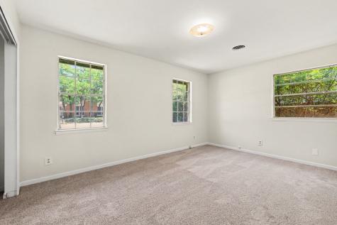 60 Somerset Terrace Bedford TX 76022
