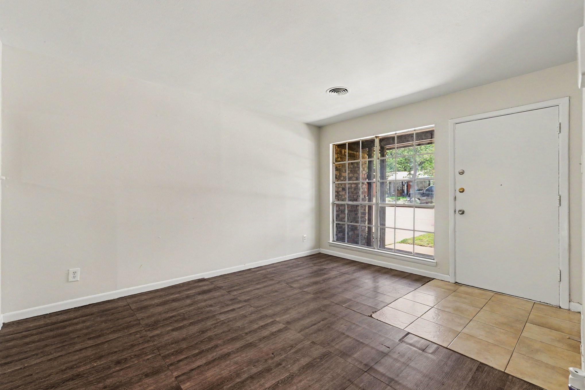 60 Somerset Terrace Bedford TX 76022