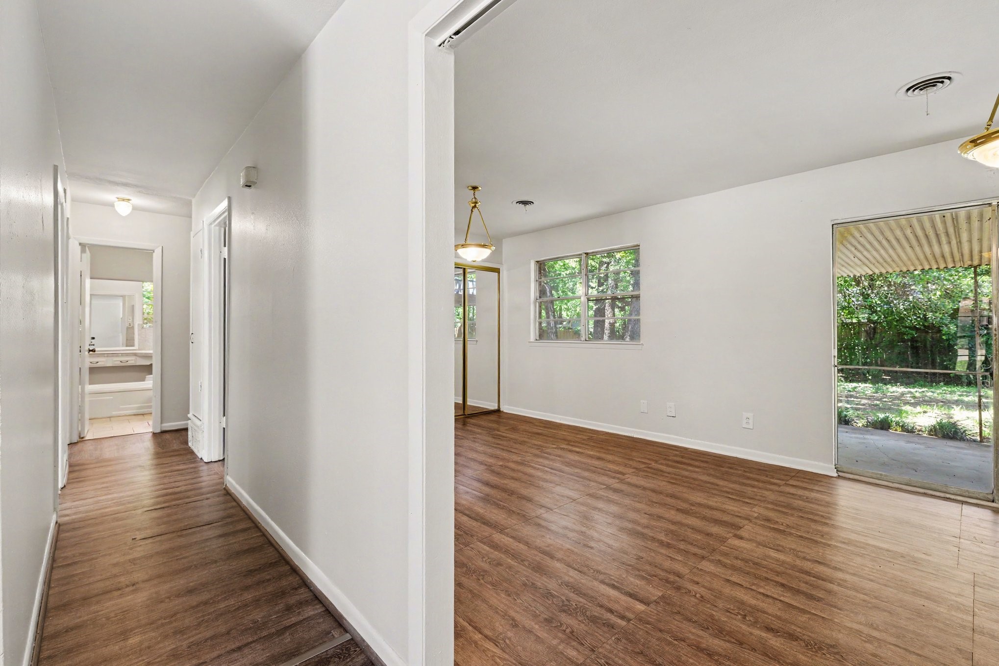 60 Somerset Terrace Bedford TX 76022