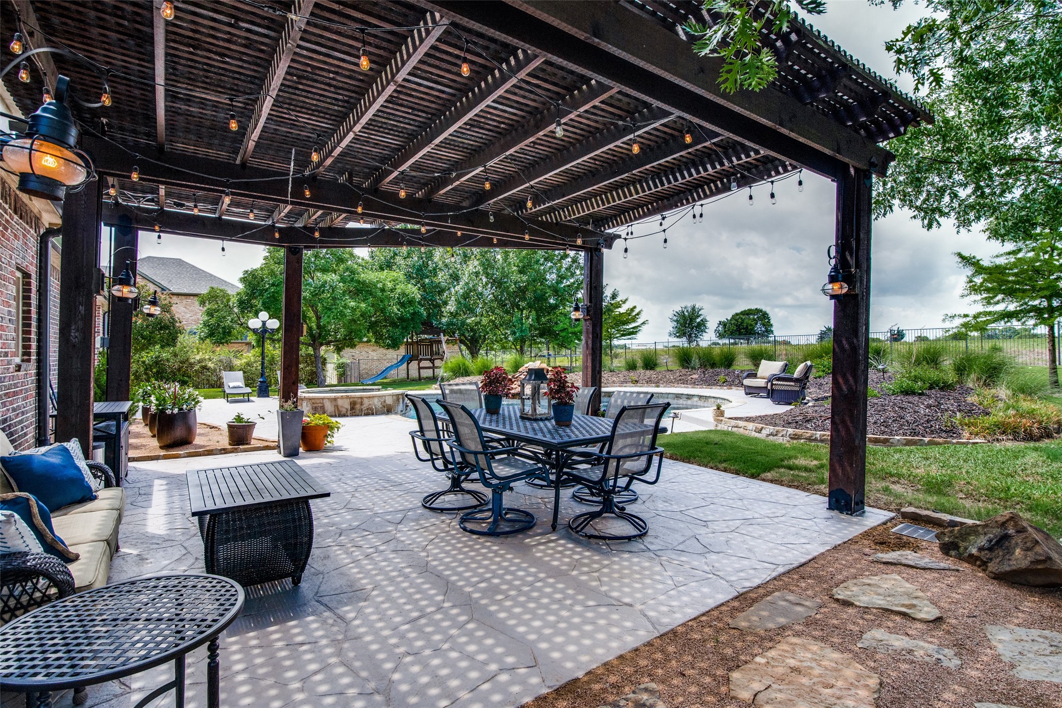 164 Stoneleigh Drive Heath TX 75032