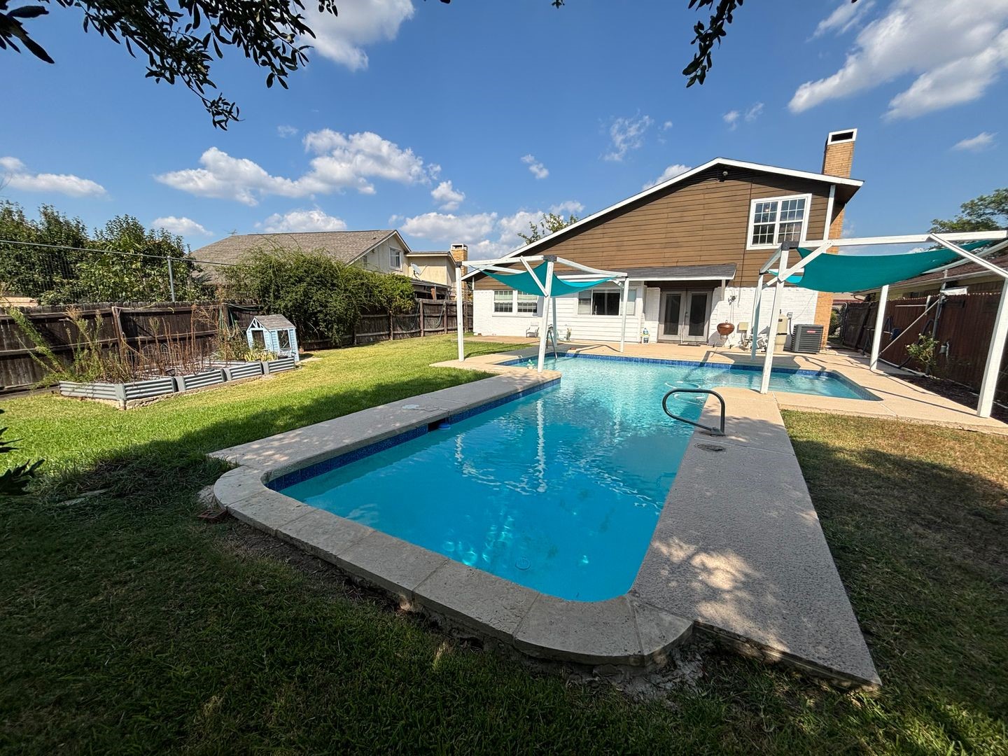 2113 Via Del Norte Carrollton TX 75006