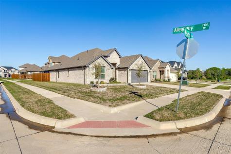 1012 Wasatch Court Burleson TX 76028