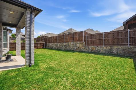 1915 Hillside Court Van Alstyne TX 75495