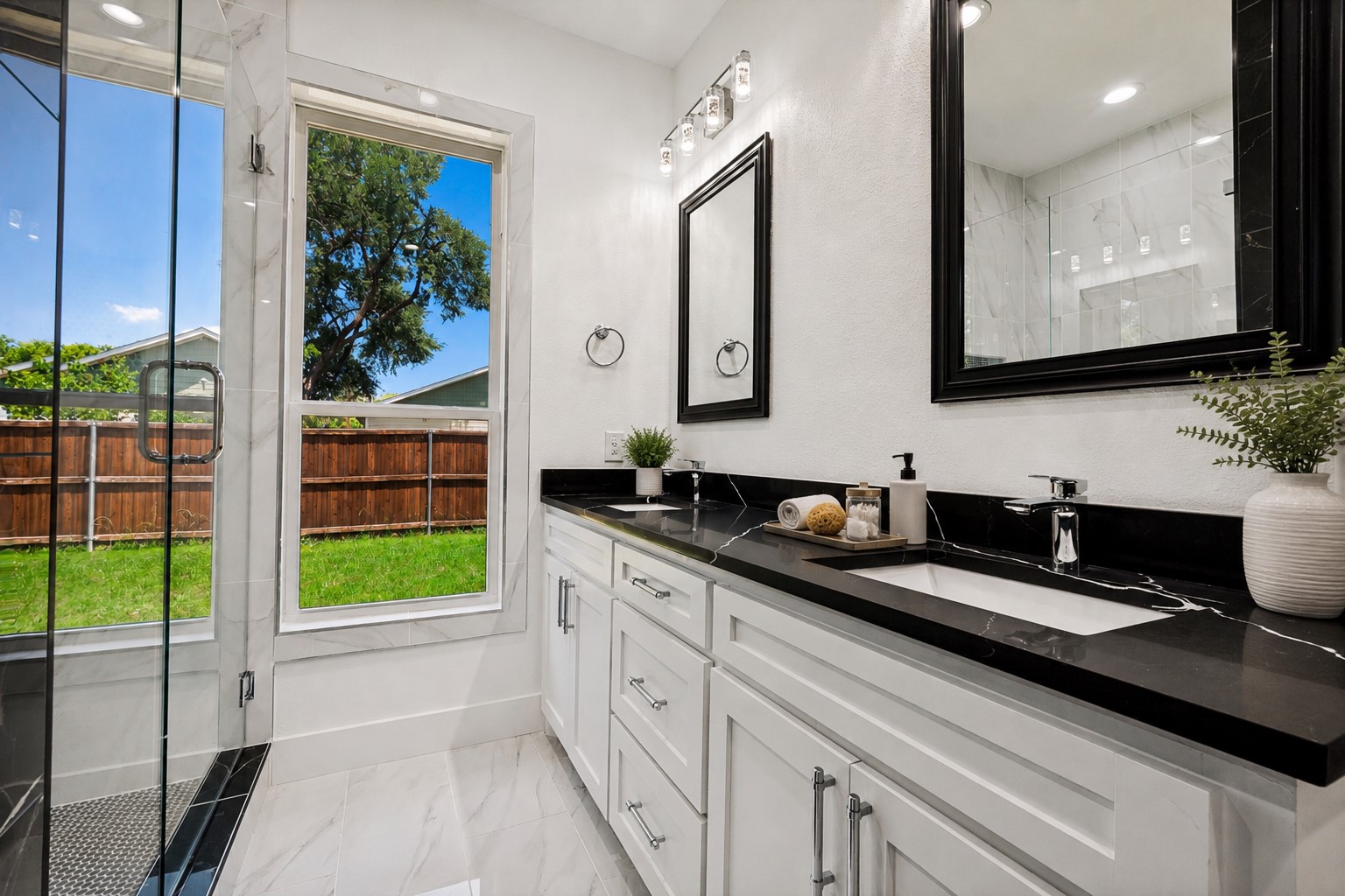 1963 Dennison Street Dallas TX 75212