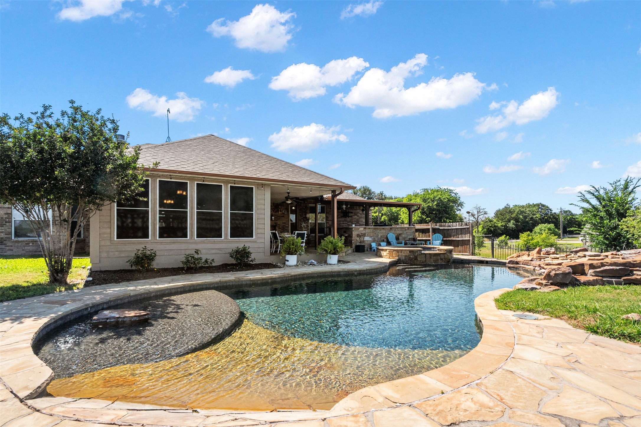 15401 County Road 4052 Kemp TX 75143