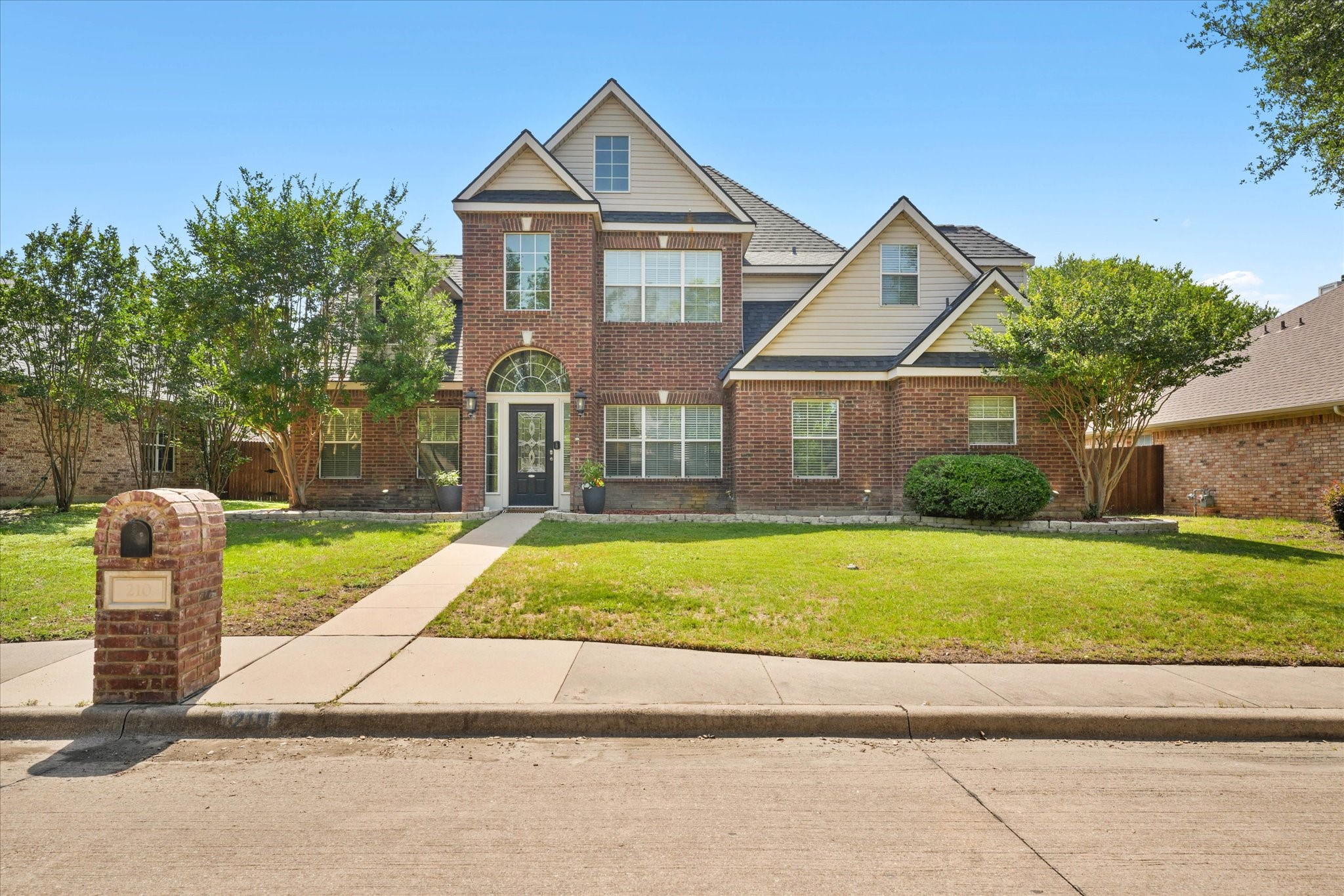 210 Sendero Drive Waxahachie TX 75165
