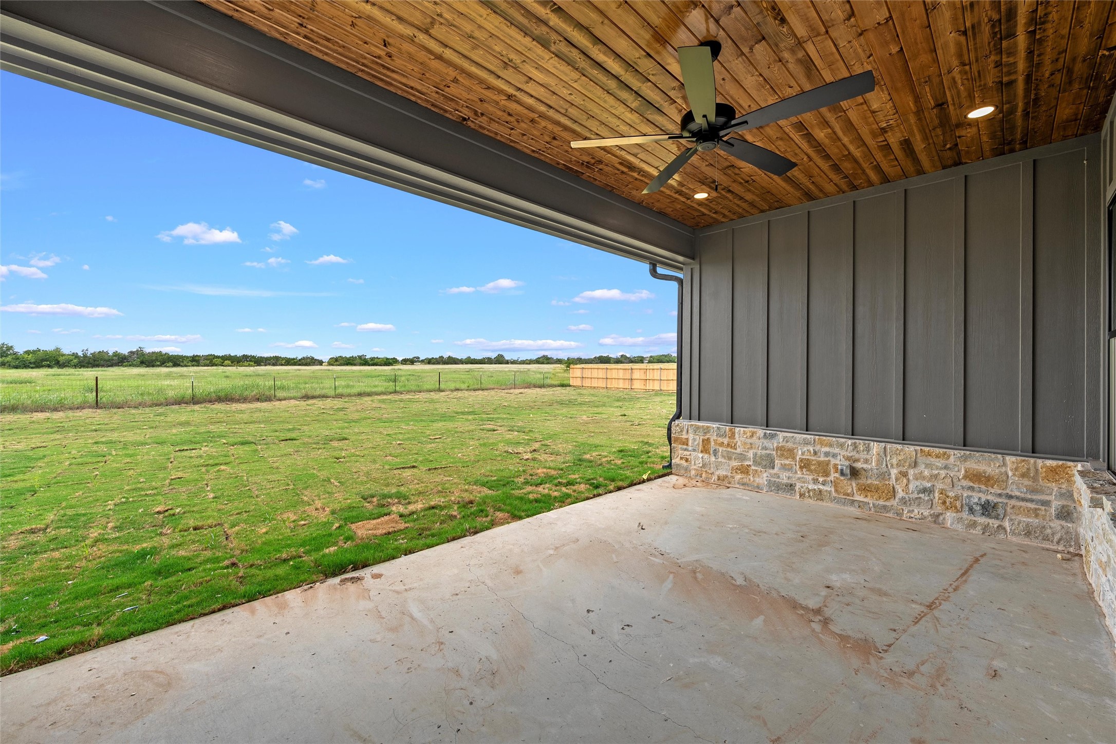 407 Lacek Mill Road China Spring TX 76633