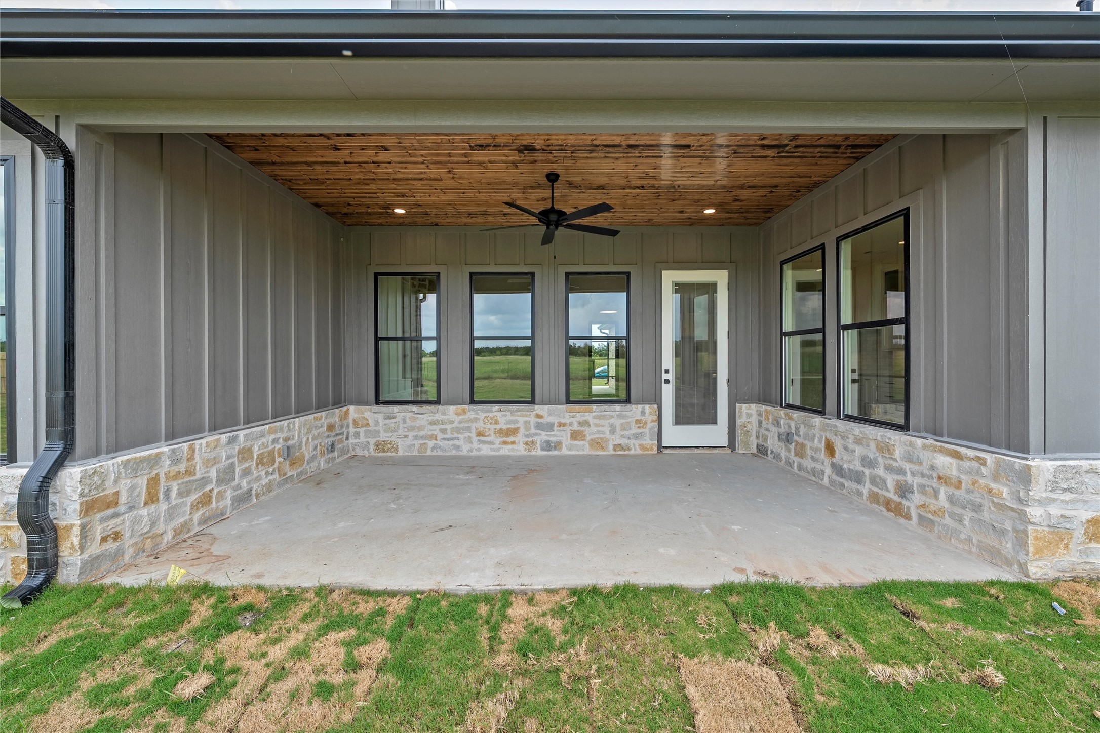 407 Lacek Mill Road China Spring TX 76633