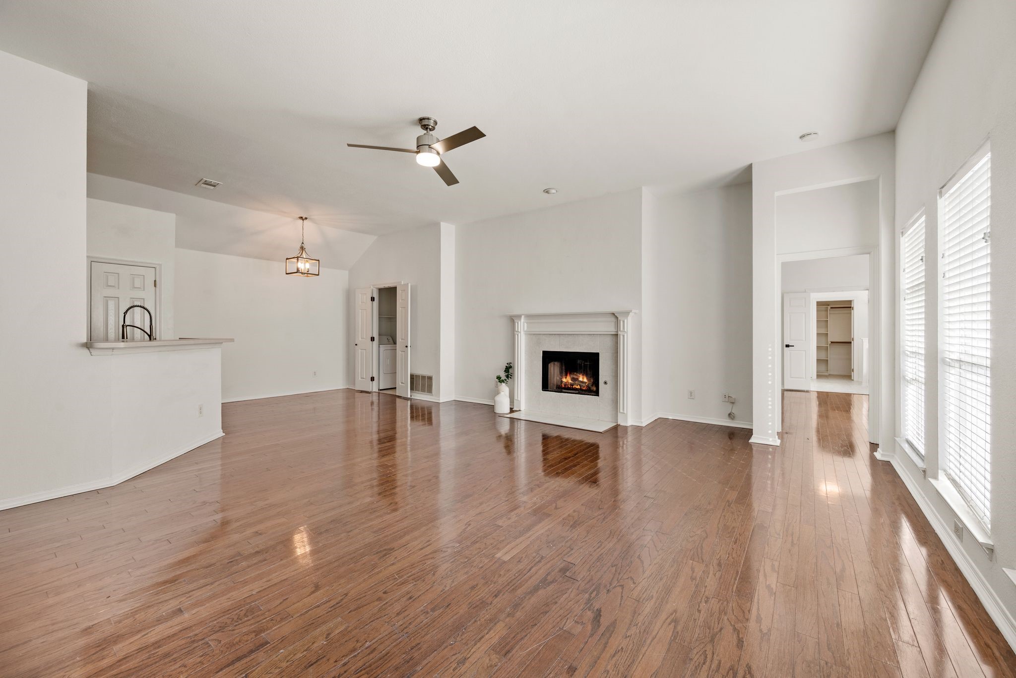 1712 Imperial Drive Carrollton TX 75007