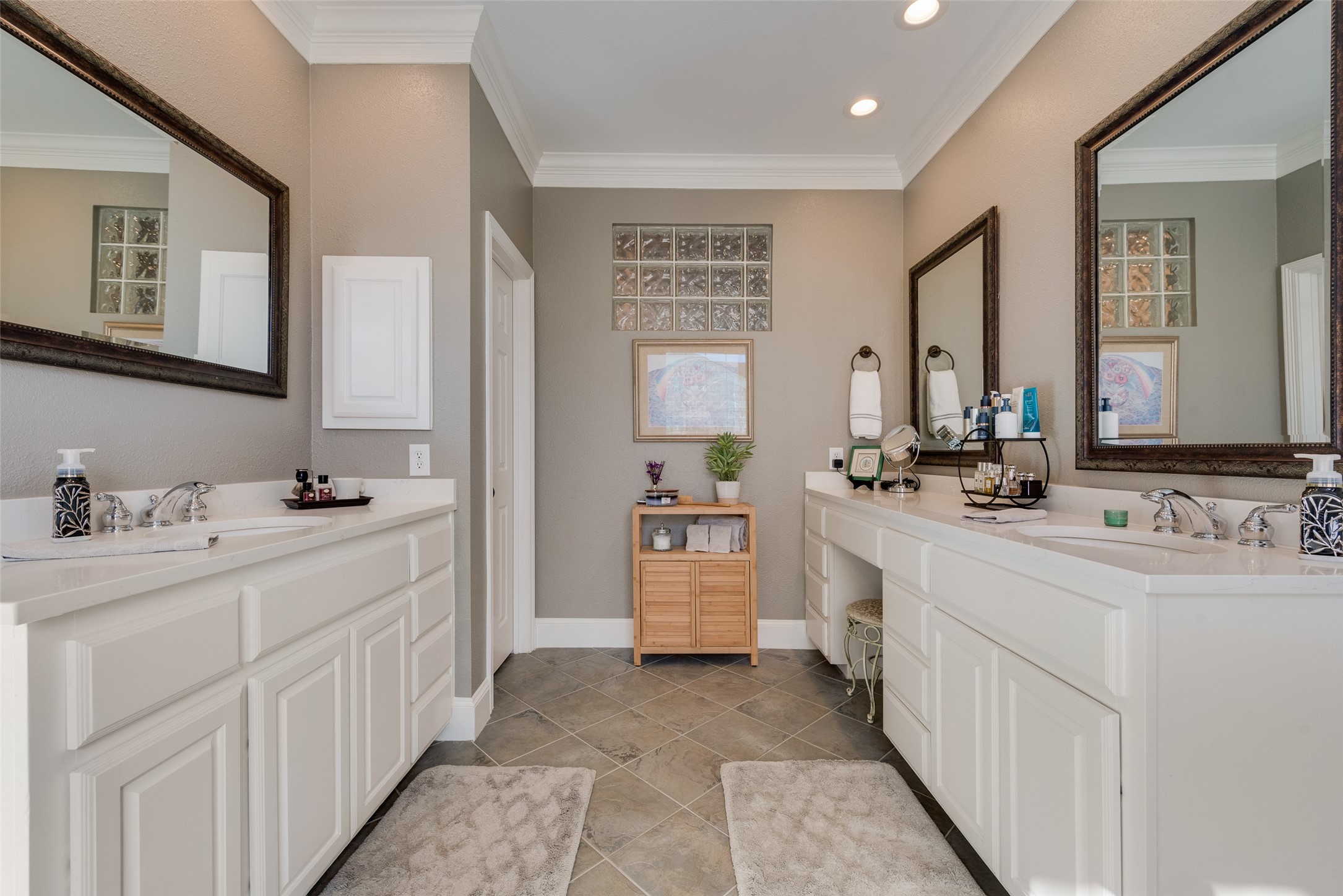 18115 Frankford Lakes Circle Dallas TX 75252