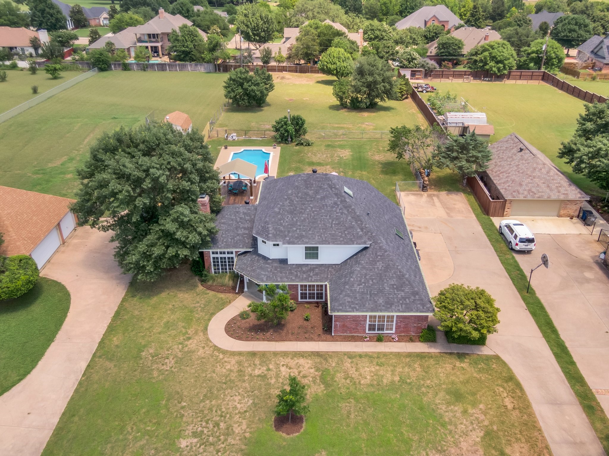 924 Valley View Avenue Red Oak TX 75154