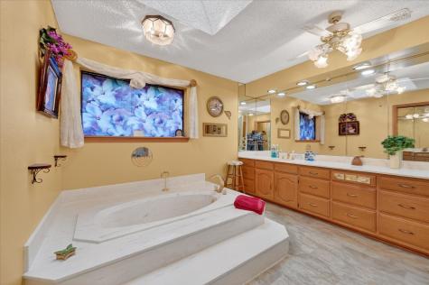 1605 Heather Court Cleburne TX 76033