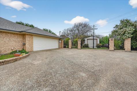 1605 Heather Court Cleburne TX 76033