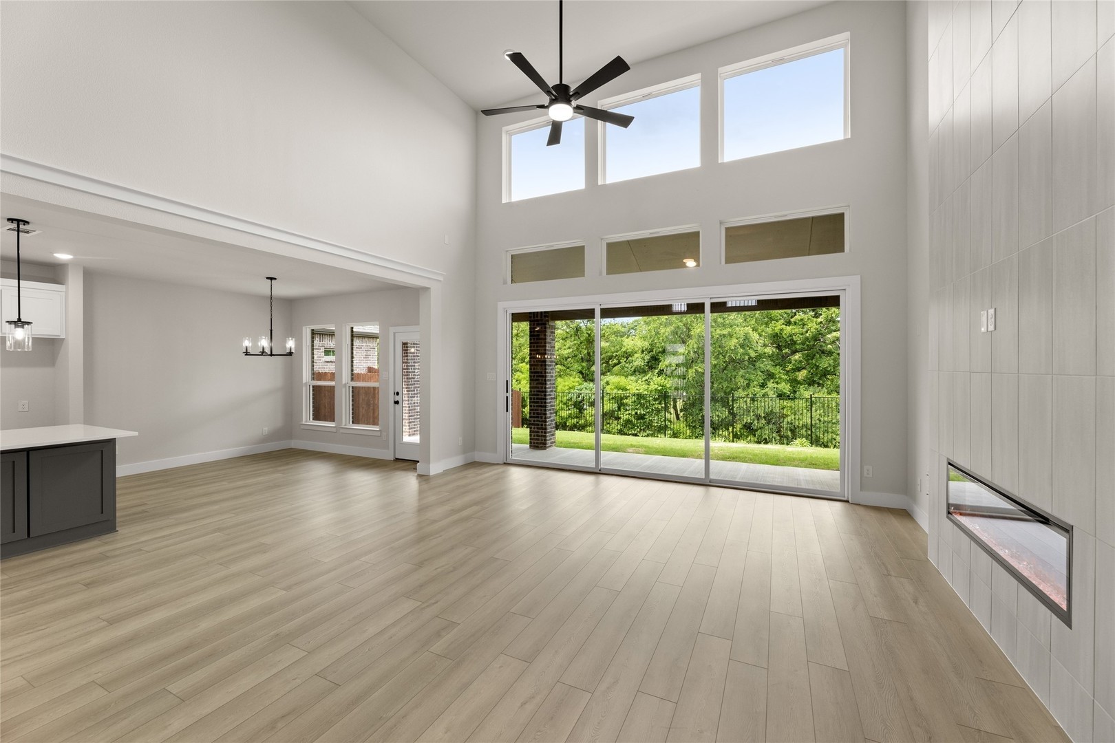 1328 Cash Street Burleson TX 76028