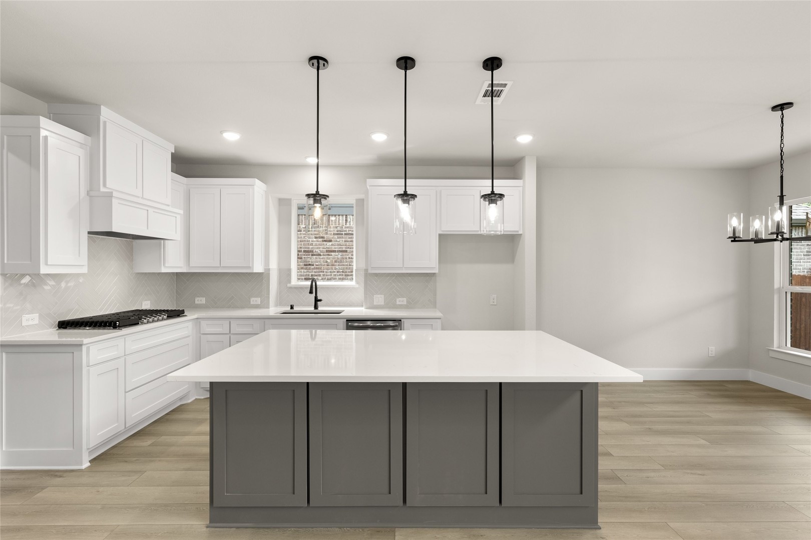 1328 Cash Street Burleson TX 76028