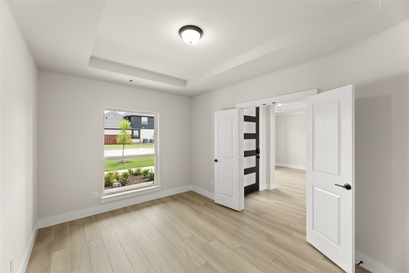 1328 Cash Street Burleson TX 76028