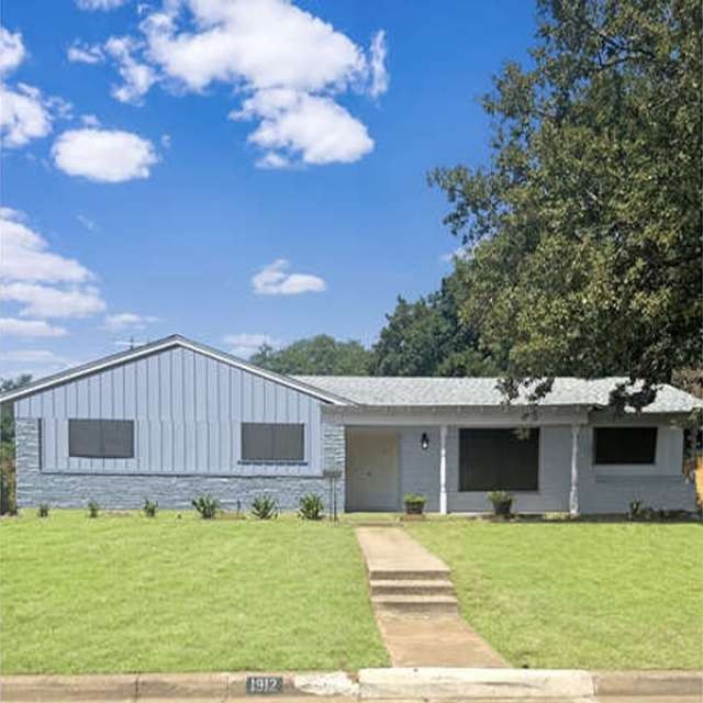 1912 Mccleskey Court Fort Worth TX 76112