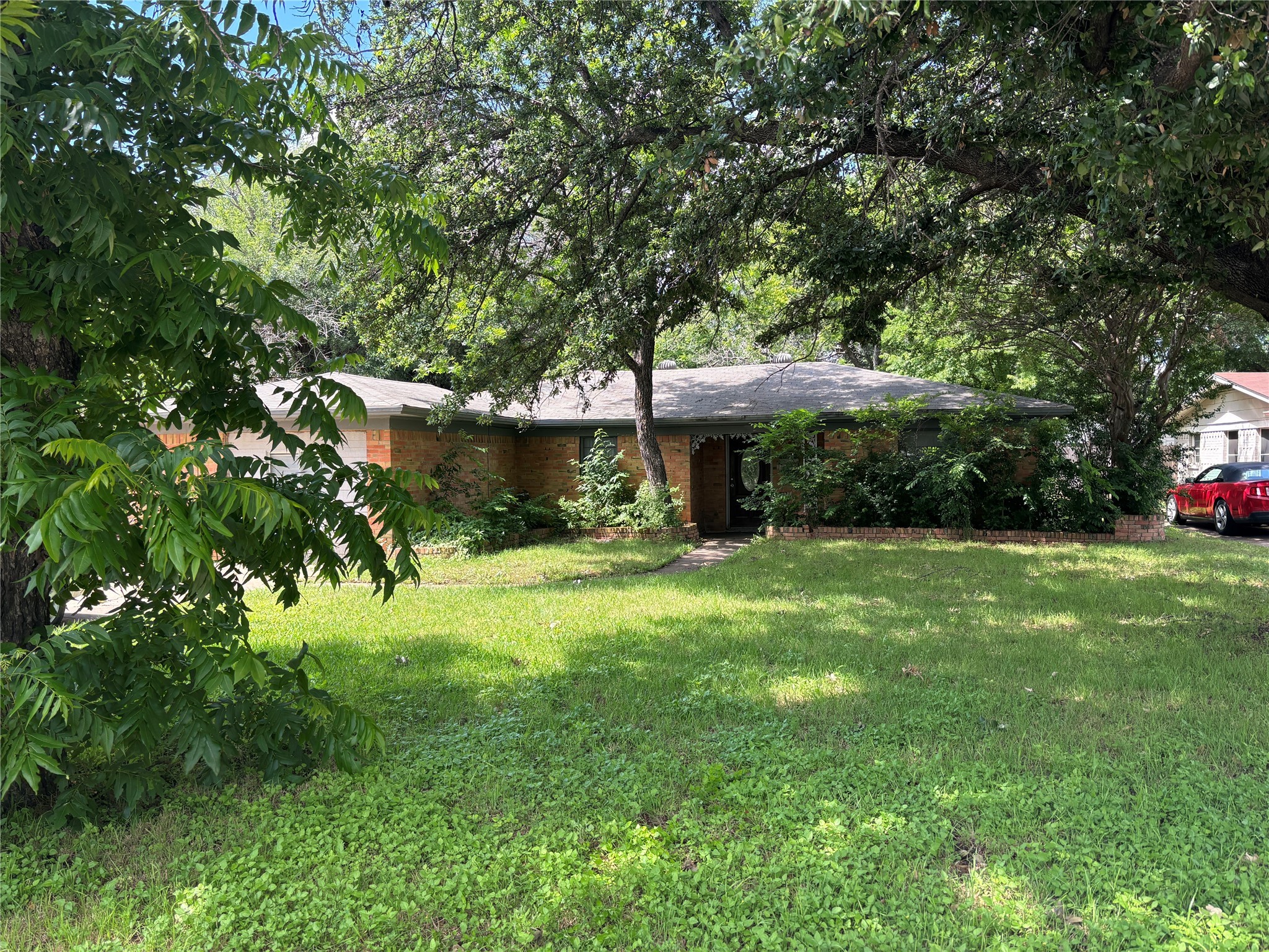 826 Turner Boulevard Grand Prairie TX 75050
