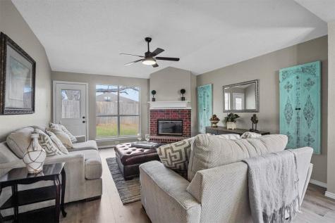 2420 Laurelhill Lane Fort Worth TX 76133