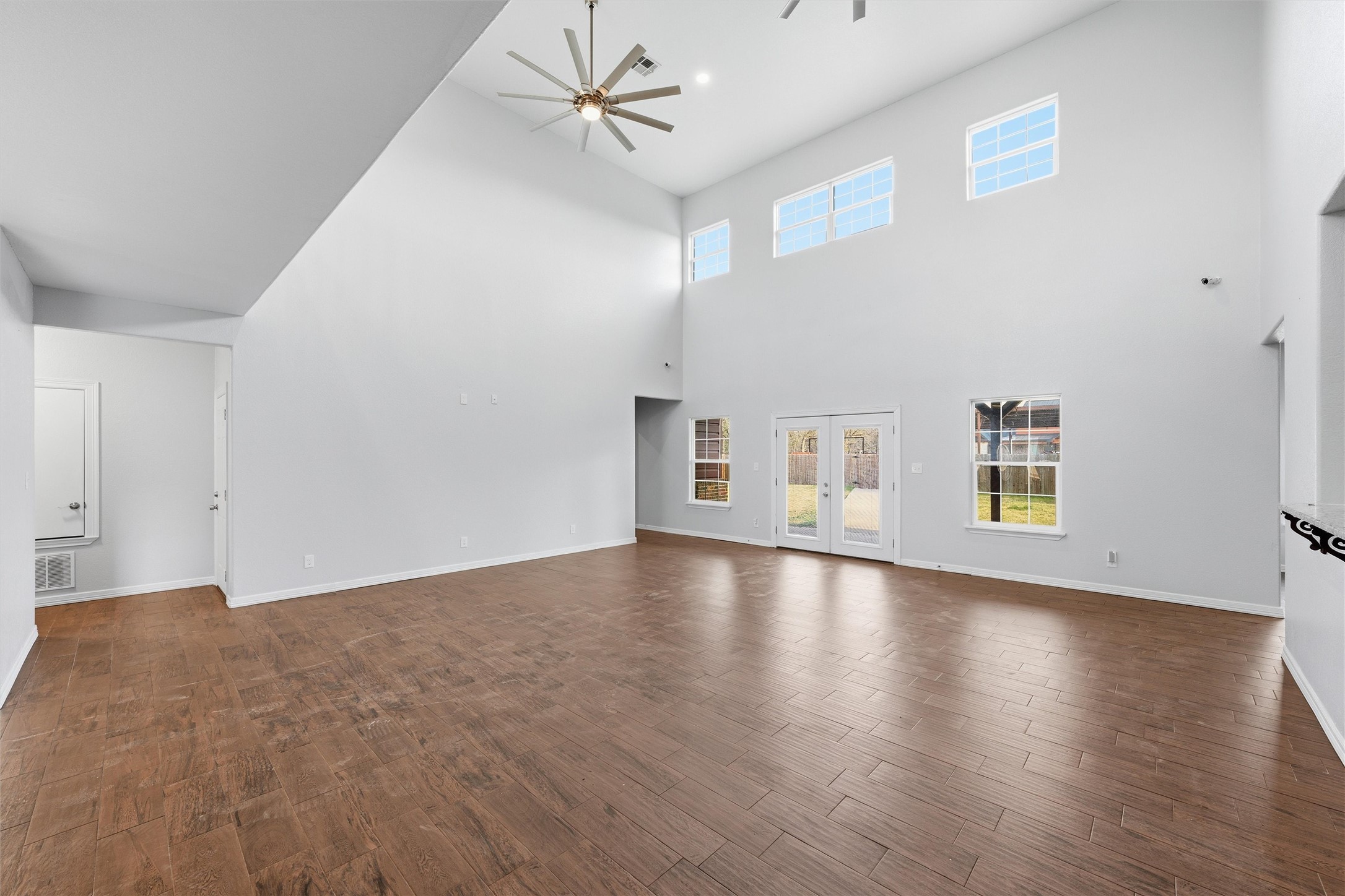 1205 Avenue B Lacy Lakeview TX 76705