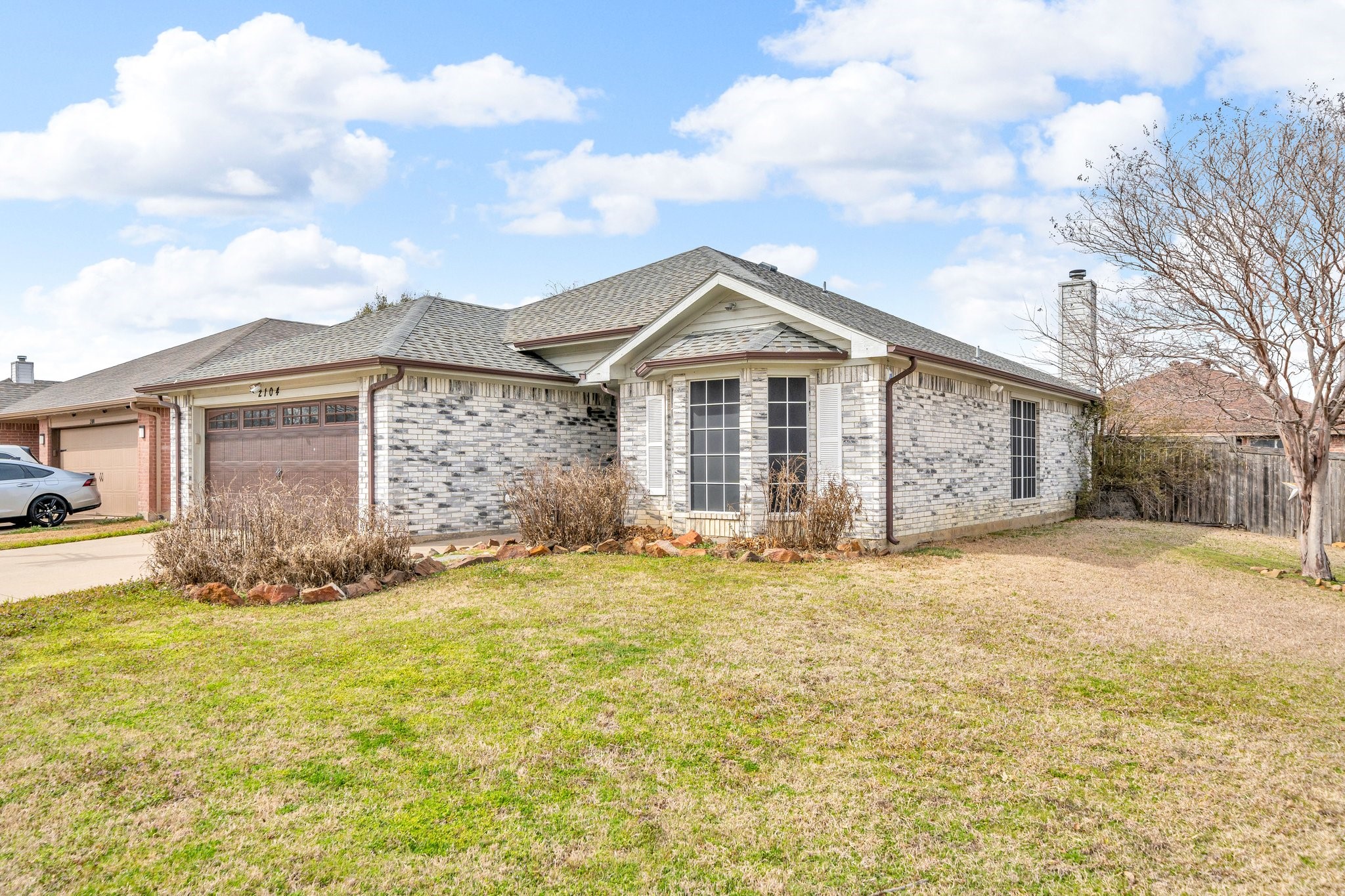 2104 Southwood Trail Grand Prairie TX 75052