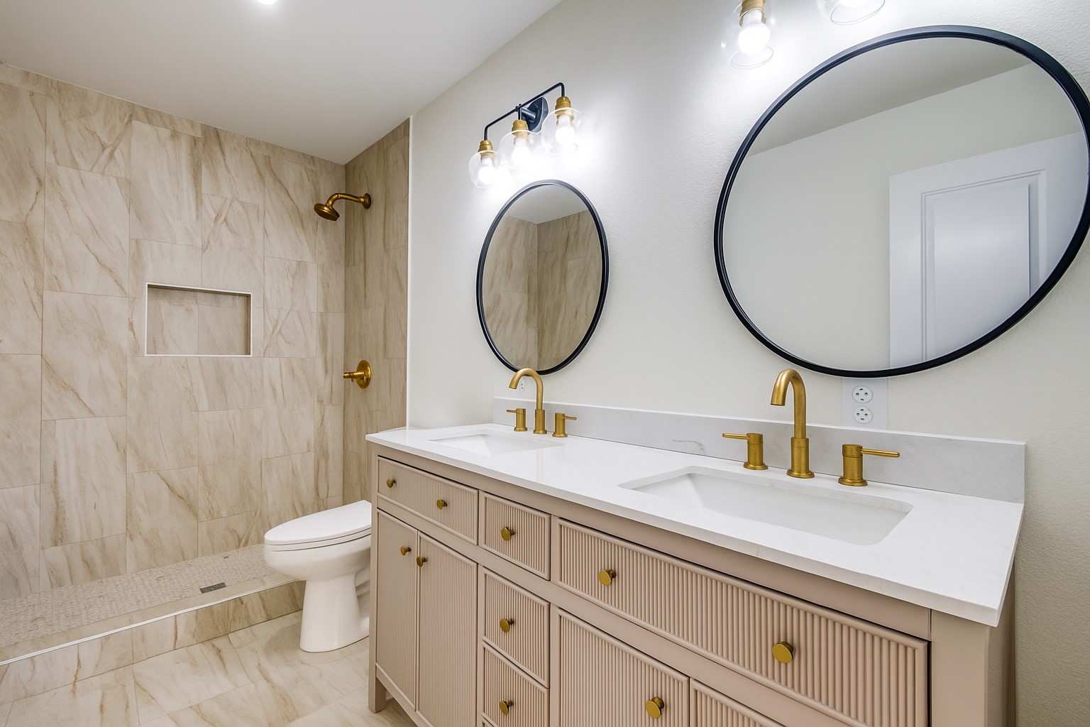 2411 Glengariff Drive Dallas TX 75228