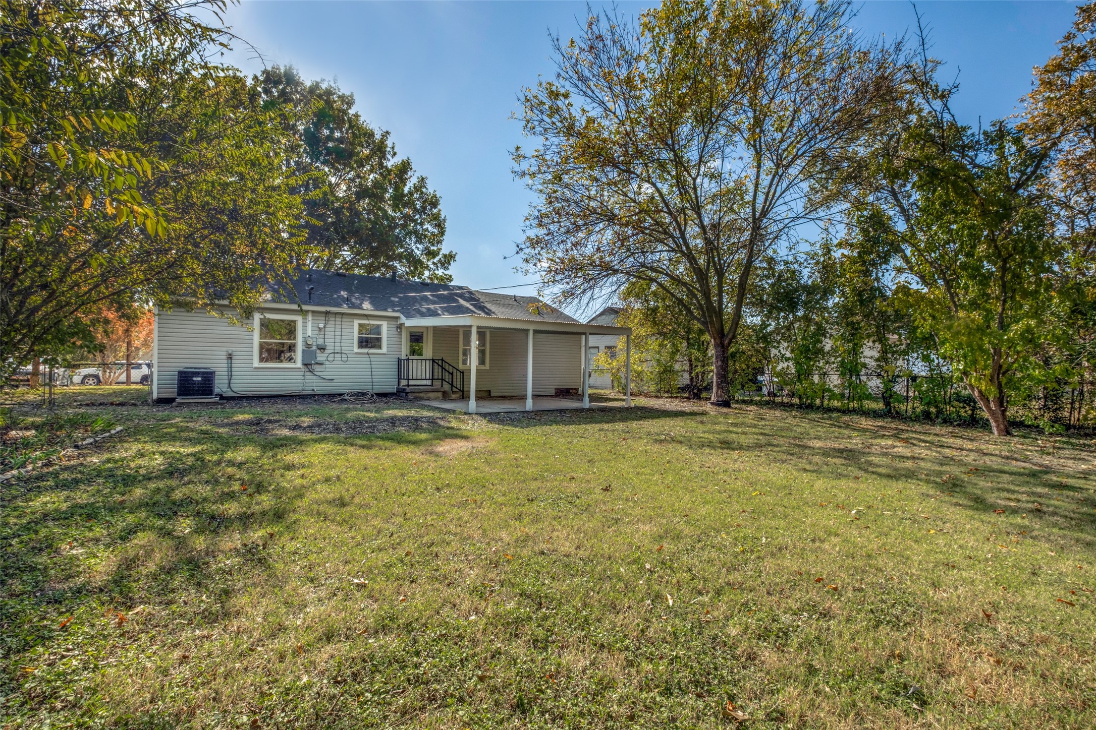 2411 Glengariff Drive Dallas TX 75228