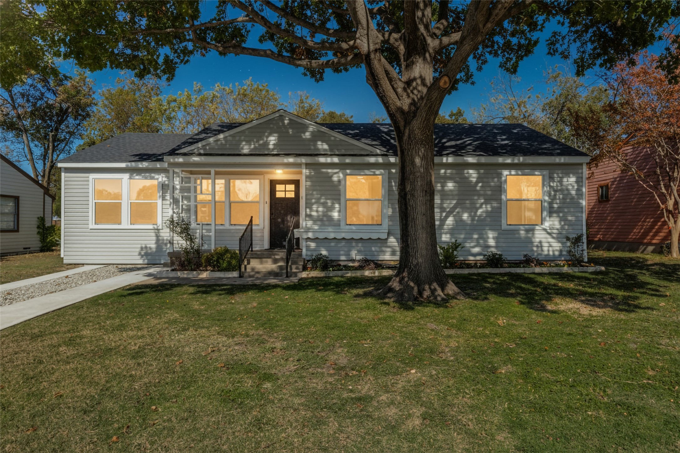 2411 Glengariff Drive Dallas TX 75228