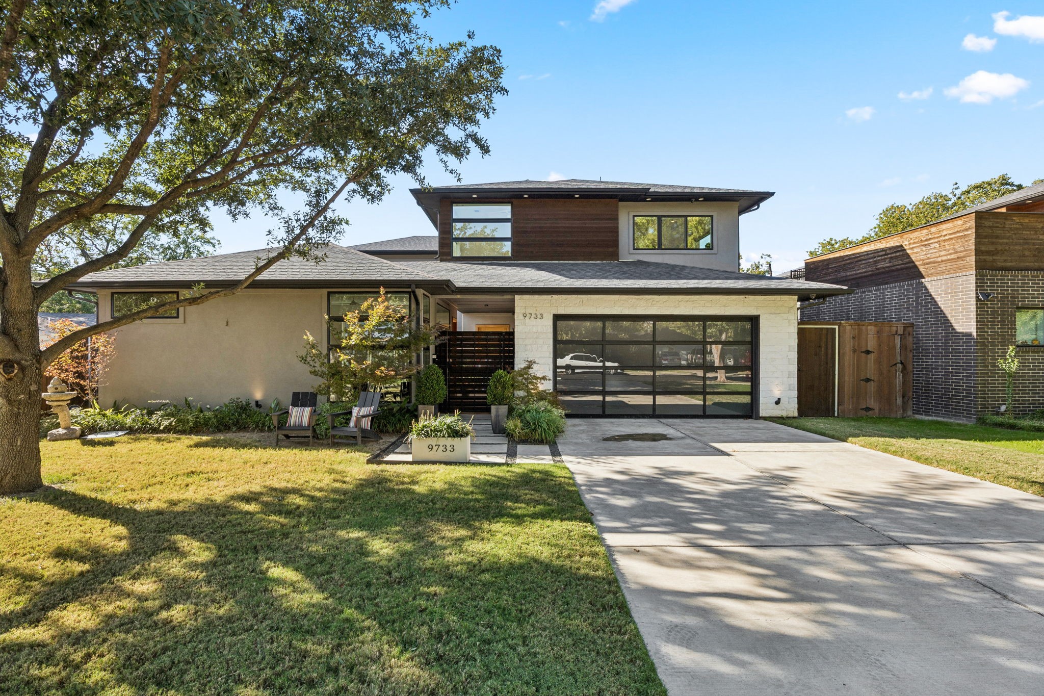 9733 Mixon Drive Dallas TX 75220