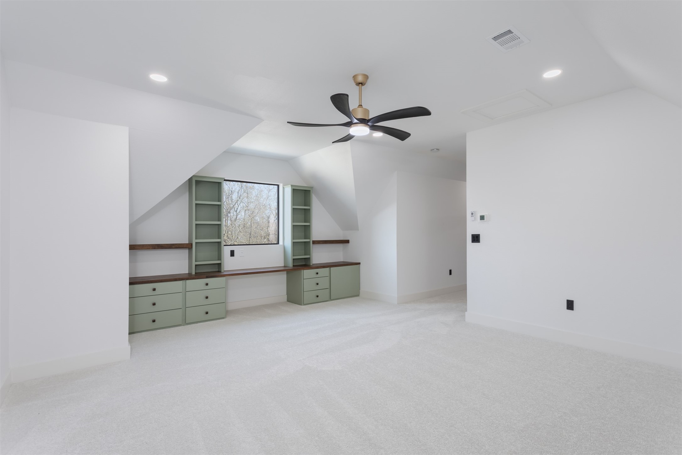 5073 Loper Circle Streetman TX 75859