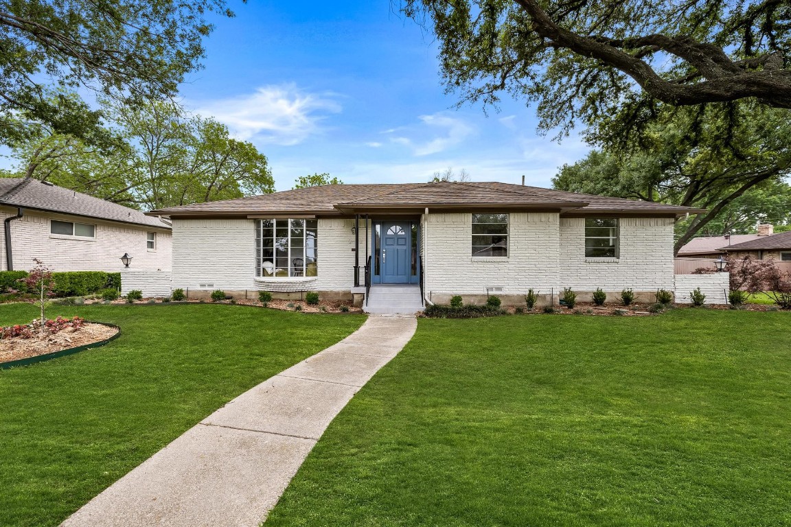 8422 Swift Avenue Dallas TX 75228