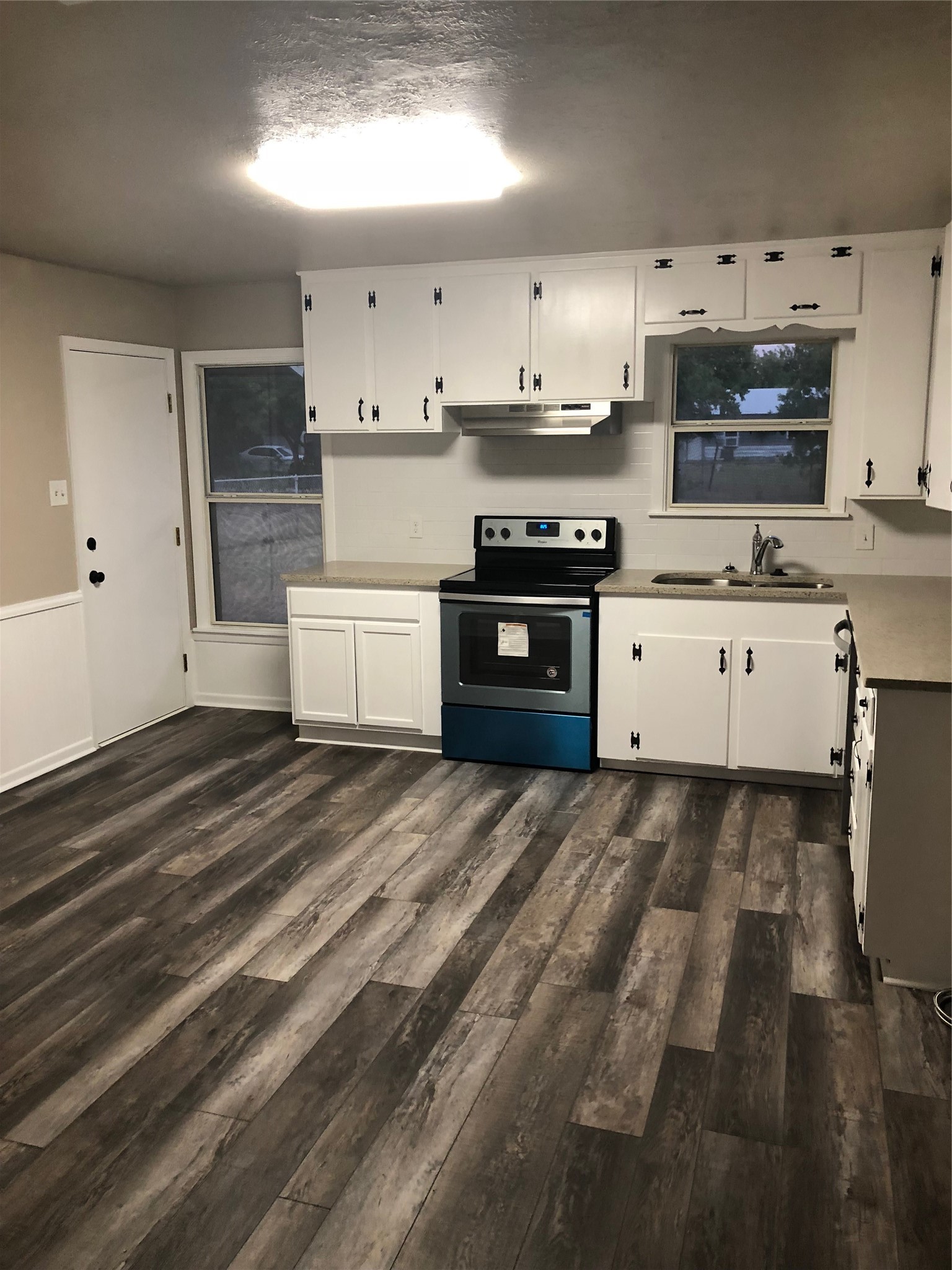 524 Renfro Street Burleson TX 76028