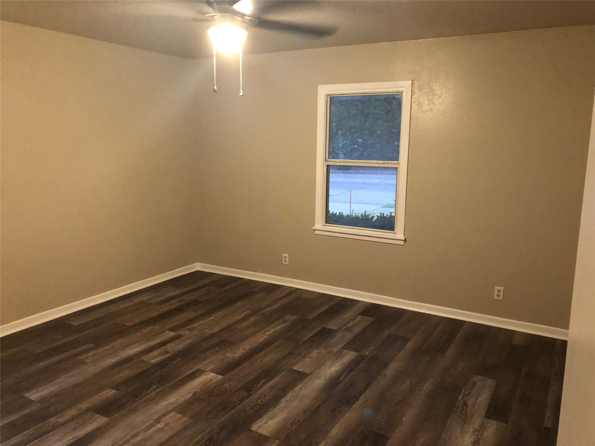 524 Renfro Street Burleson TX 76028