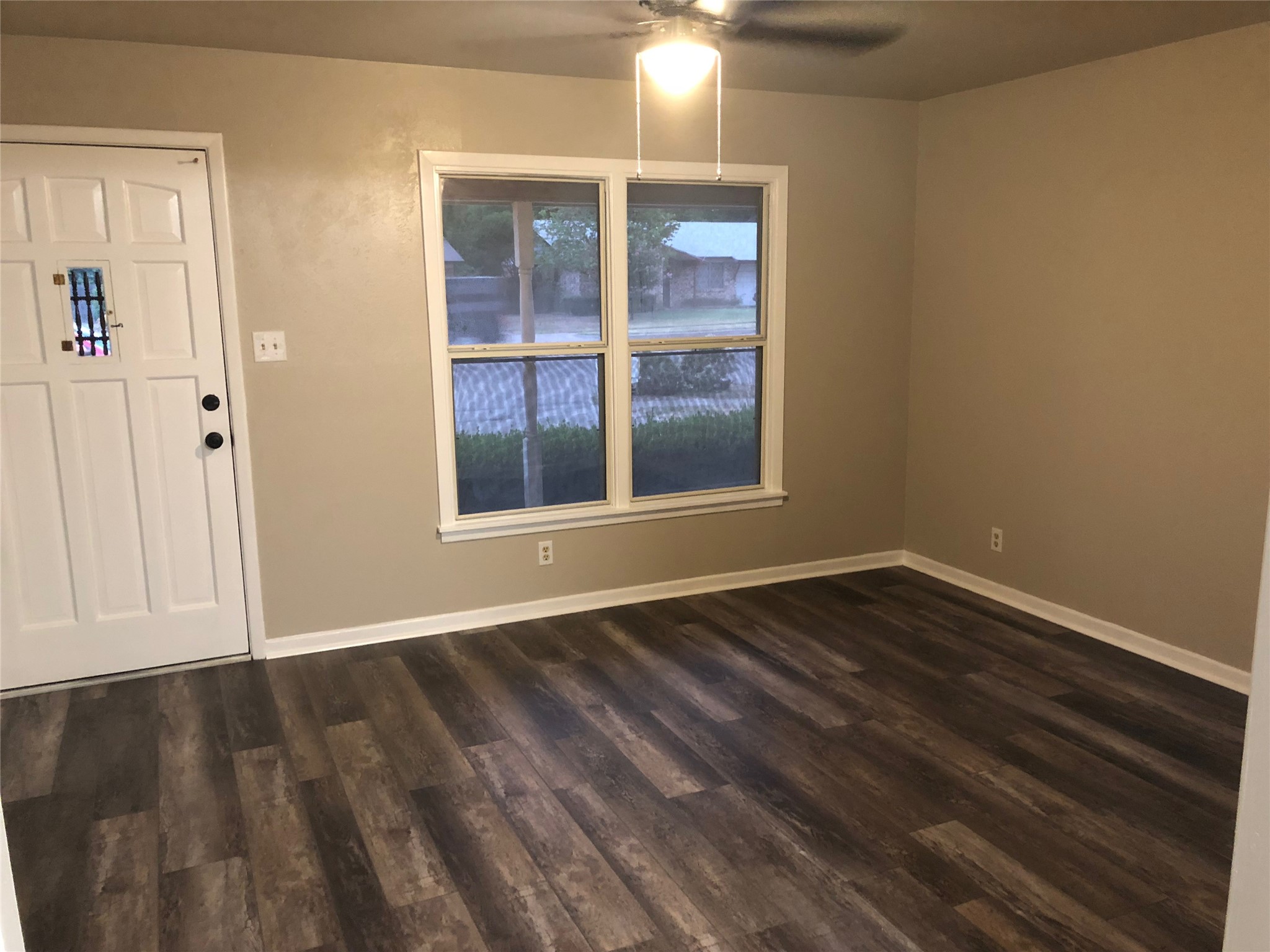 524 Renfro Street Burleson TX 76028