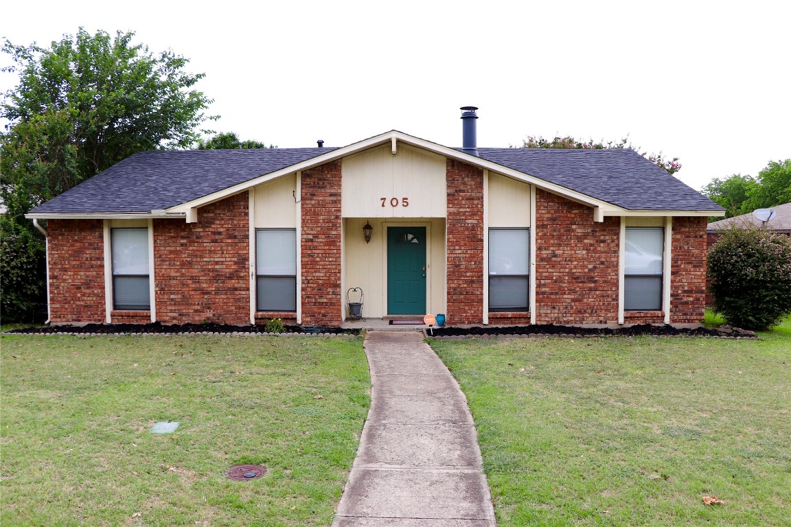 705 Nora Lane Desoto TX 75115