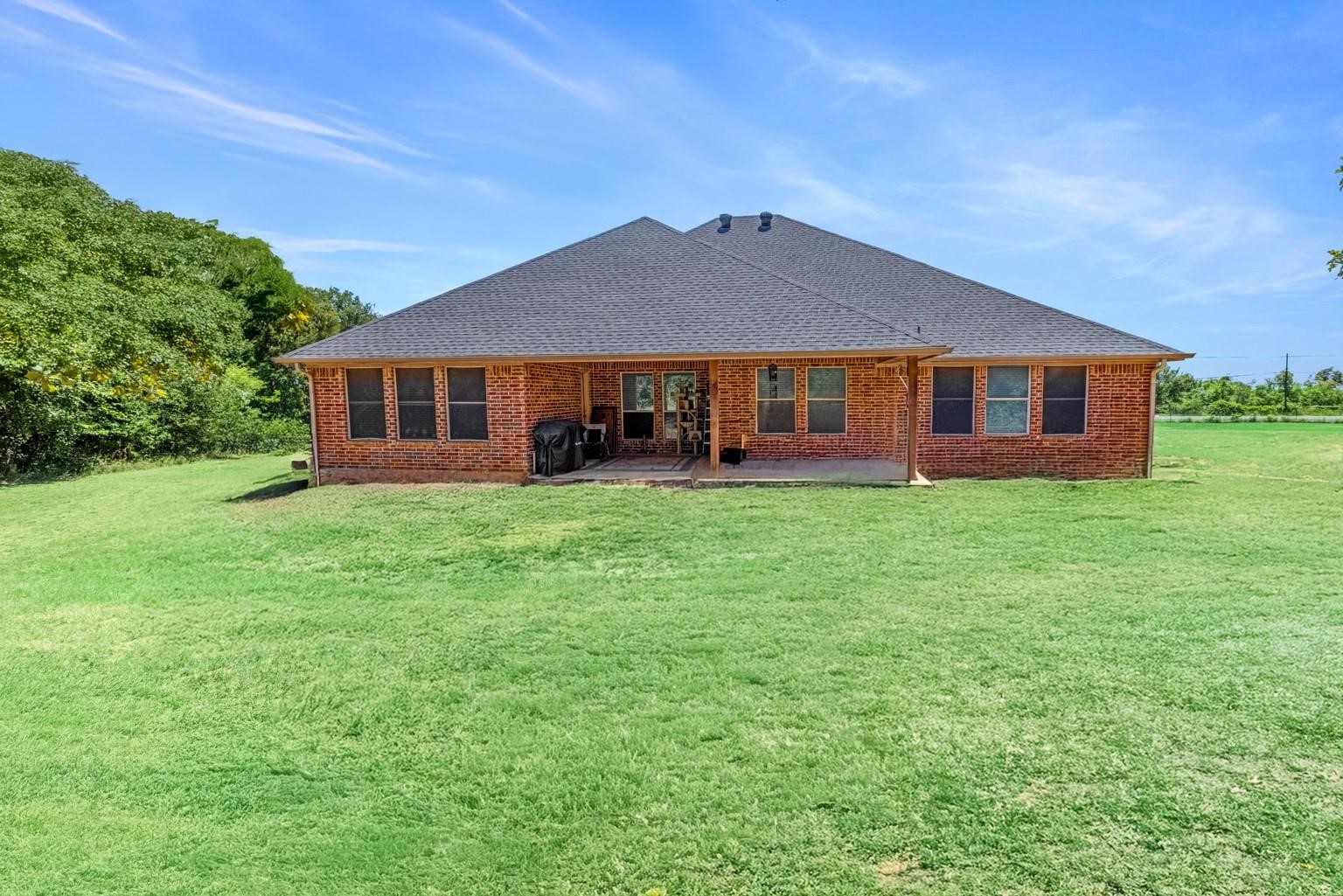 9430 W Highway 199 Poolville TX 76487