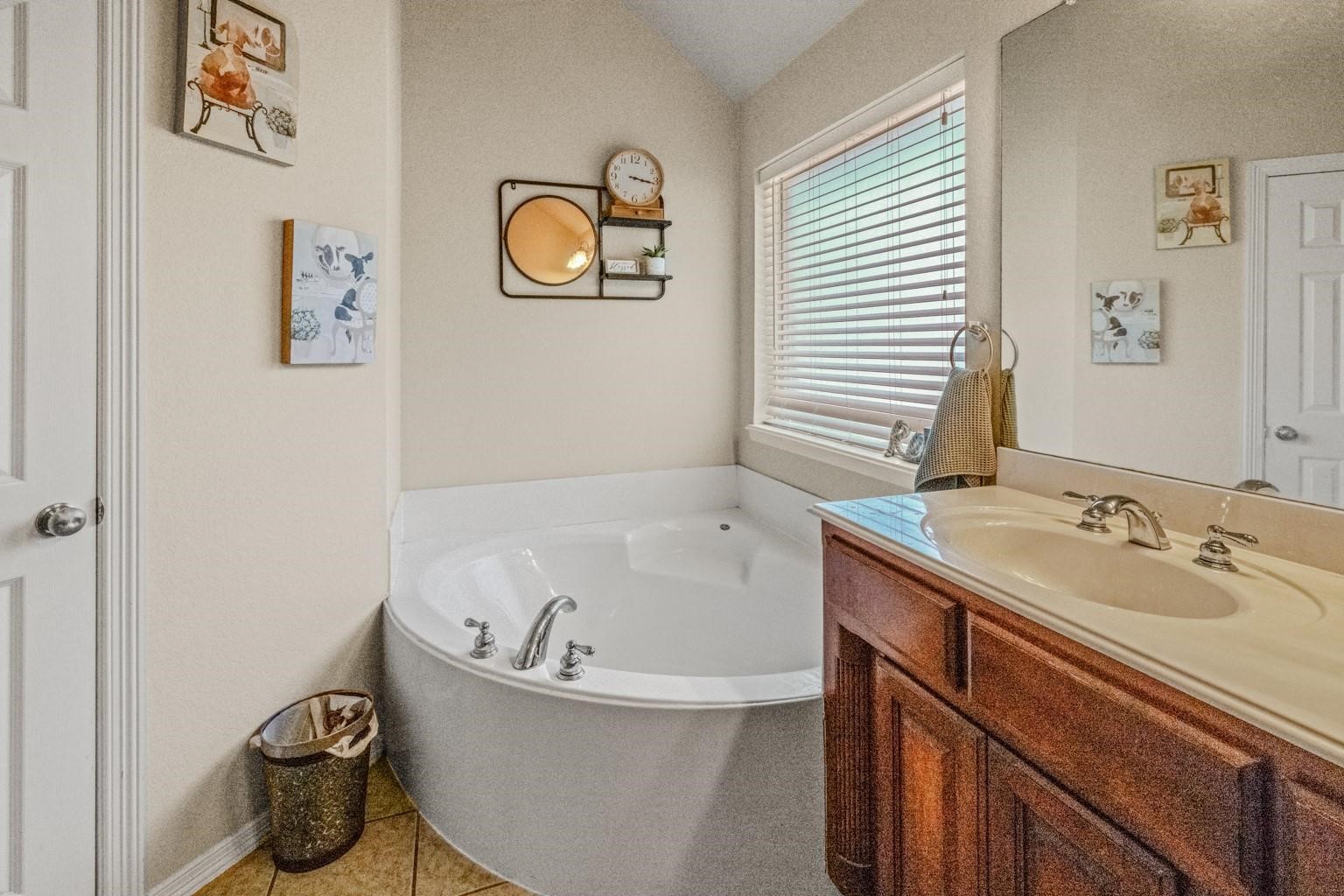 9430 W Highway 199 Poolville TX 76487