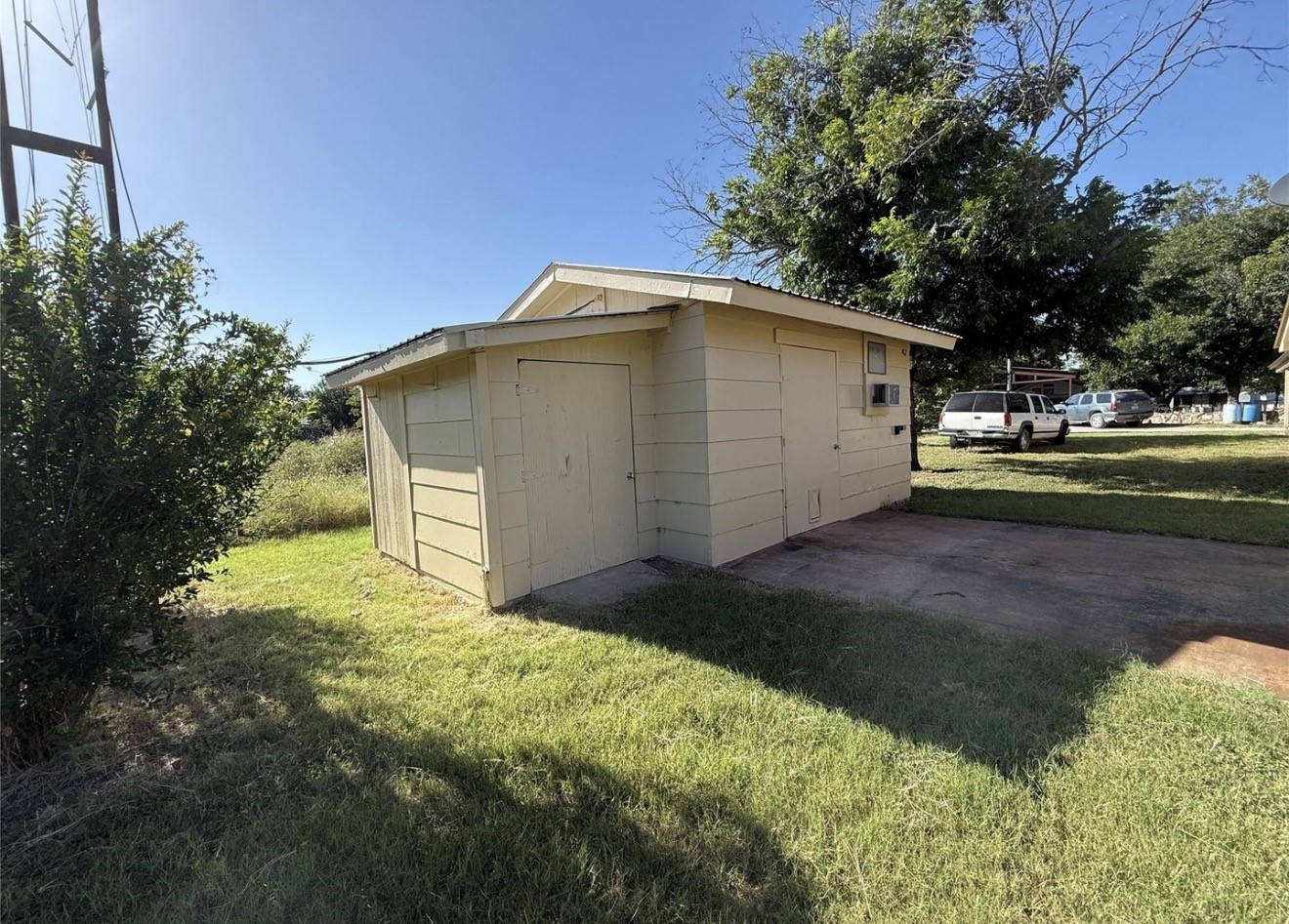 105 W Elm Street Gustine TX 76455