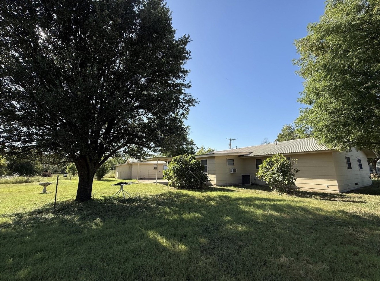 105 W Elm Street Gustine TX 76455