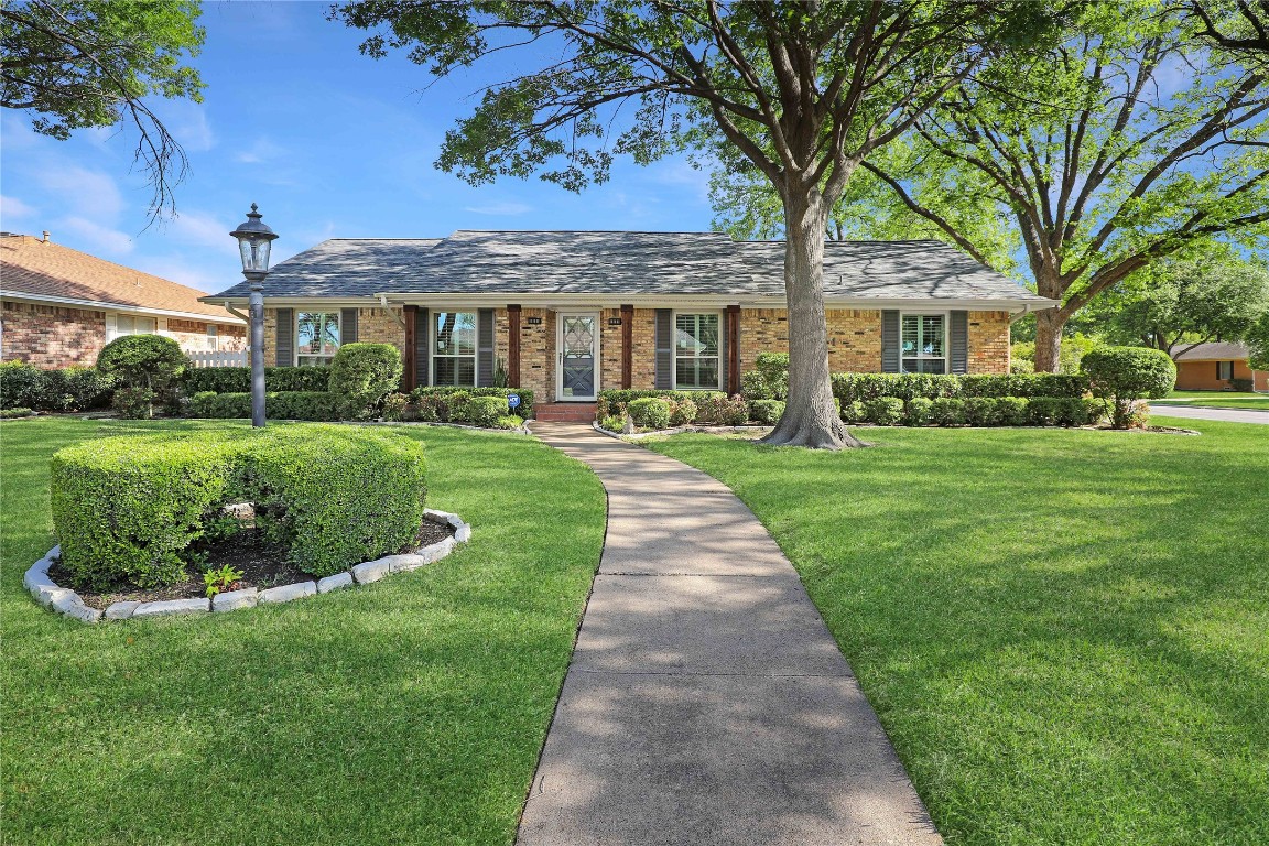 1101 Worcester Lane Garland TX 75040