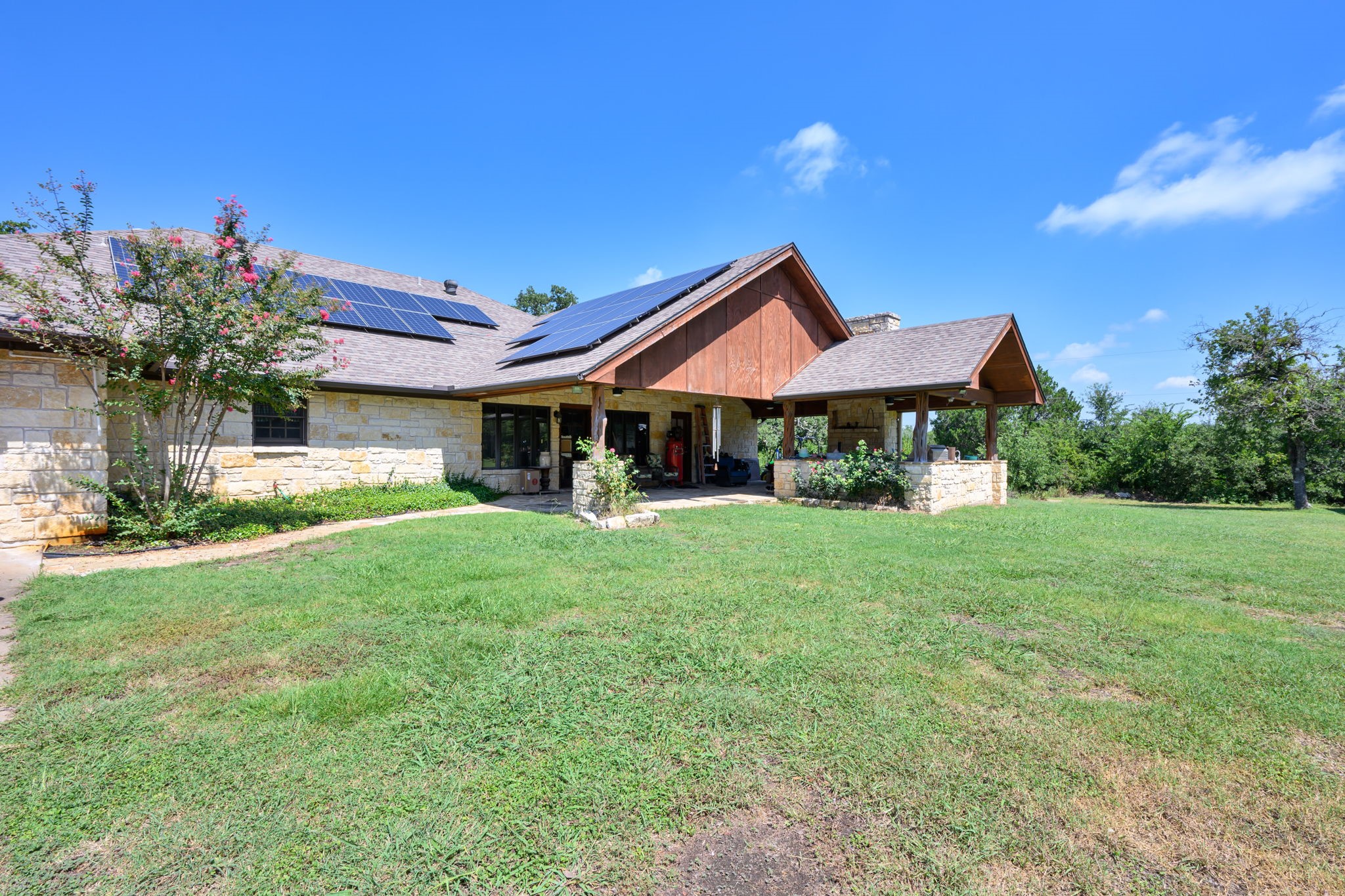 725 County Road 300 Hamilton TX 76531