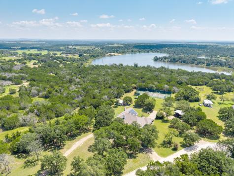 725 County Road 300 Hamilton TX 76531