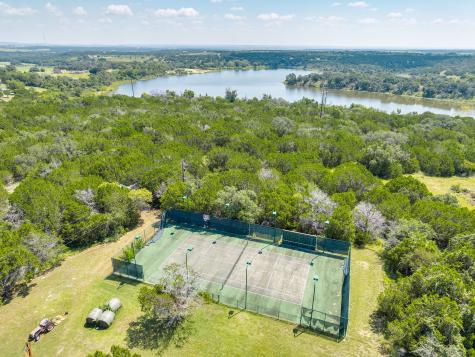 725 County Road 300 Hamilton TX 76531